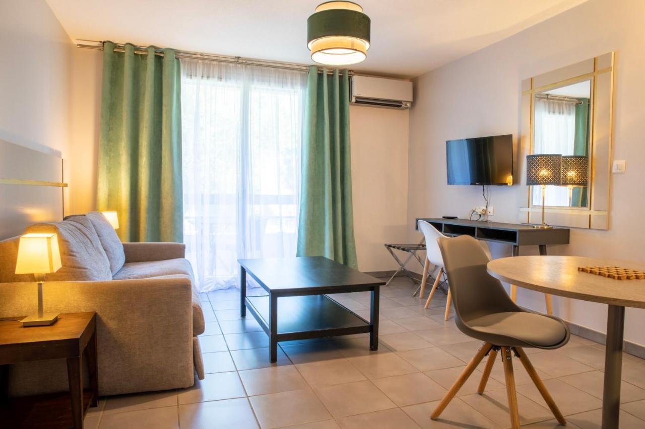 Hotel Residence Les Pins Galants Турнефей Екстер'єр фото
