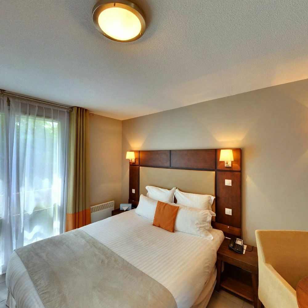 Hotel Residence Les Pins Galants Турнефей Екстер'єр фото
