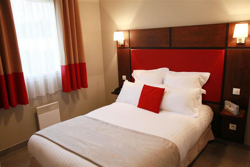 Hotel Residence Les Pins Galants Турнефей Екстер'єр фото