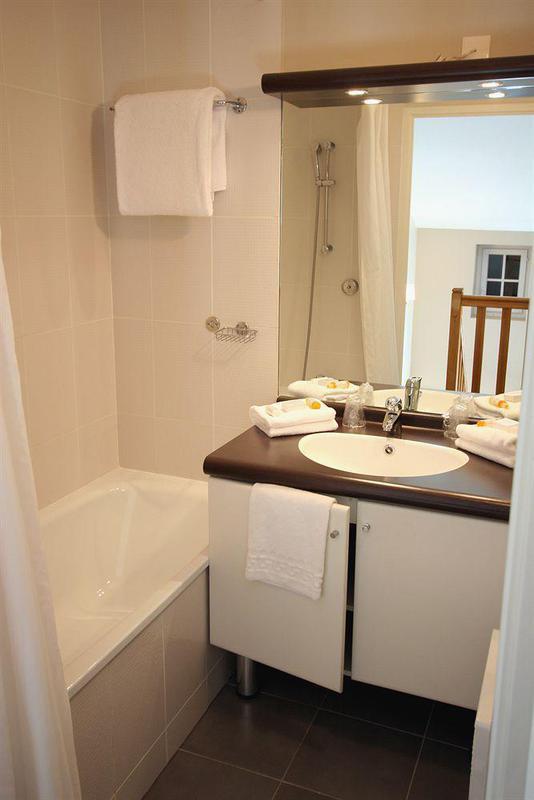 Hotel Residence Les Pins Galants Турнефей Екстер'єр фото